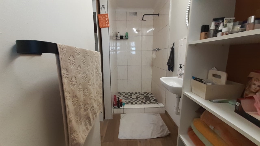 4 Bedroom Property for Sale in Wetton Western Cape